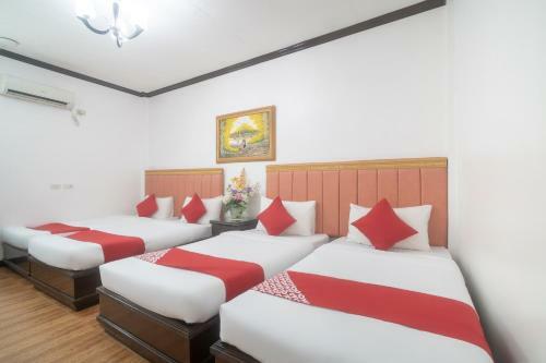 Sunny Point Hotel