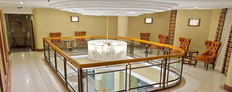 Royal Garden Hotel