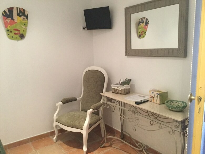Hostal Le Patio Fleuri