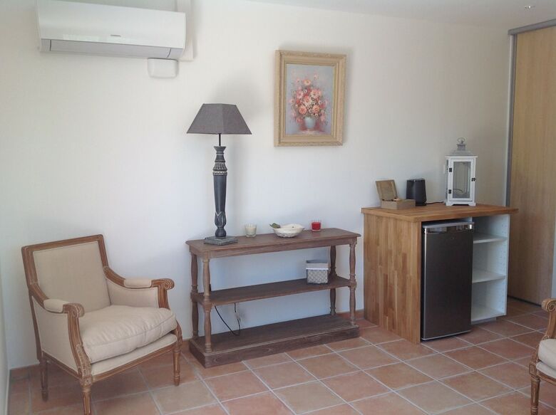 Hostal Le Patio Fleuri