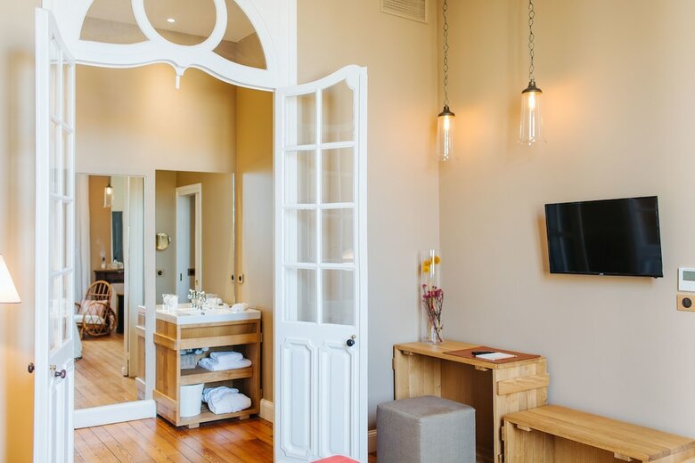 Hostal La Course