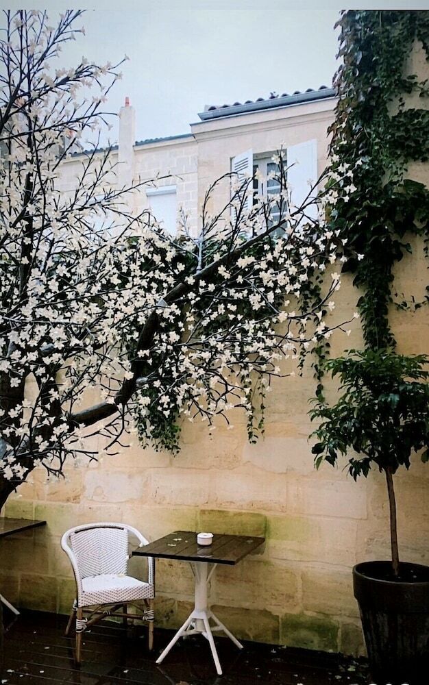 Hostal La Course