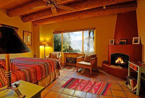 Hacienda Del Sol B&B