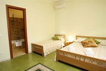 Bed & Breakfast Luana Inn Airport