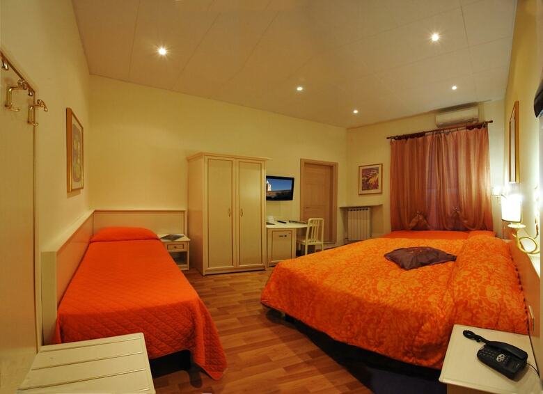 Hotel Alexander