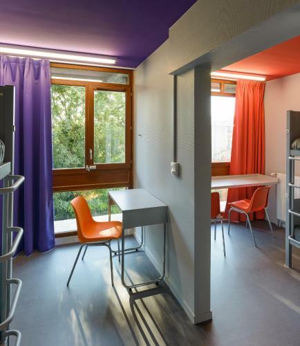 Albergue Centre International De S�jour Andr� Wogenscky
