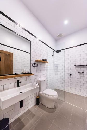 East Brunswick Hotel