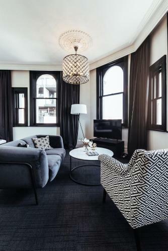 East Brunswick Hotel