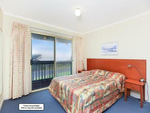 Tahren Beachfront Lodge