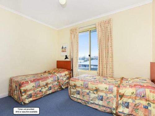 Tahren Beachfront Lodge