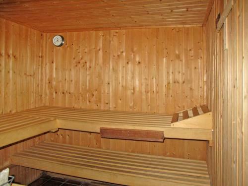 Haus Luna 200w
