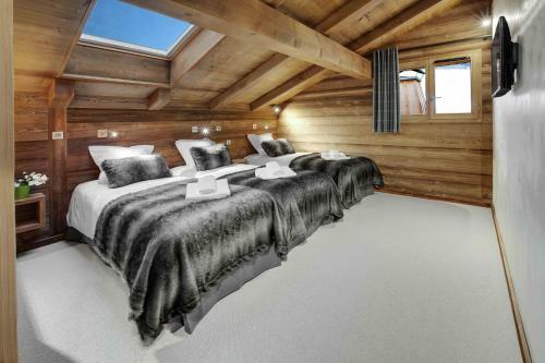 Chalet Macaron - Ovo Network