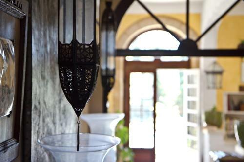 Hostal The Rhone Retreat