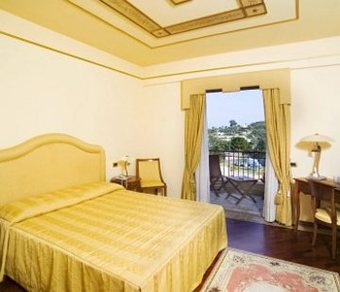 Hotel Tritone