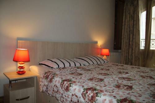 Hostal Luxury Guest House In Batumi