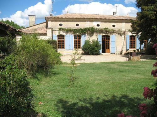Hostal Chambres D'h�tes Le Chardon Fleuri