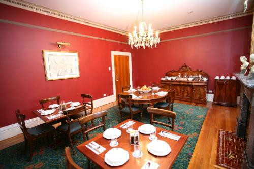 Darcy's Hotel