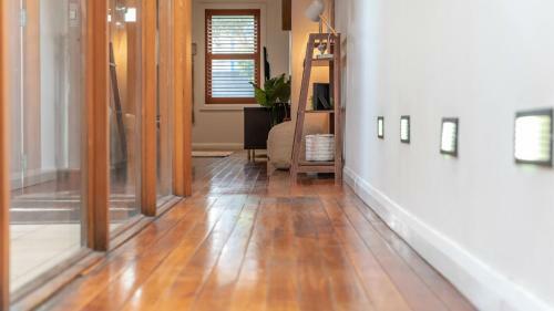 Apartamento M8 Group - 3 Bed House Pyrmont 15m