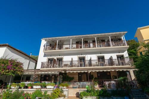 Hostal Pension Holidays