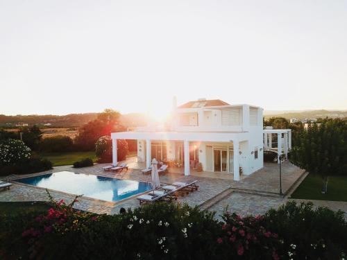 Belvedere Beachfront Villa
