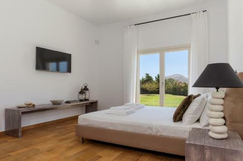 Belvedere Beachfront Villa