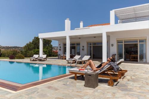 Belvedere Beachfront Villa