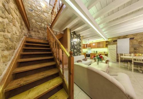 Artemis Luxury Villa