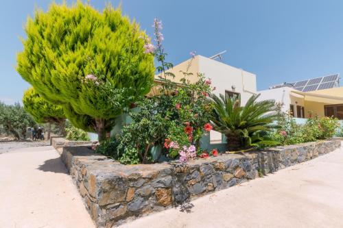 Rousolakos Apartments