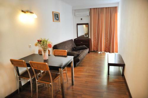 Aparthotel Santa Marina Hotel Apartments