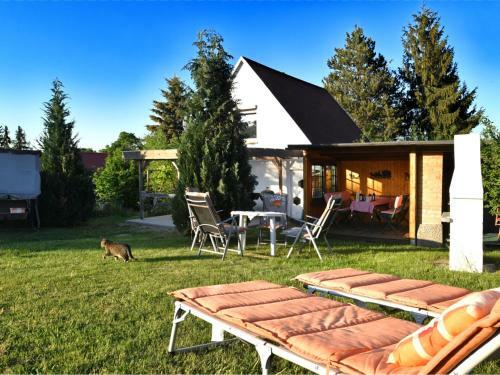 Modern Holiday Home In Guntersberge With Fish Pond