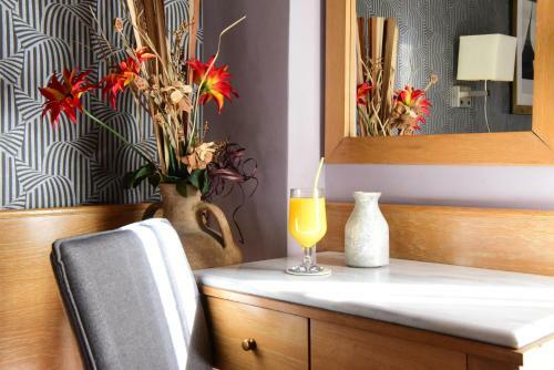 Eva Hotel Piraeus