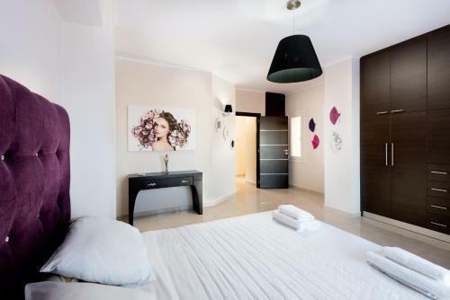 Kronos Villas