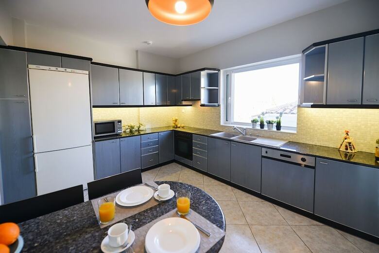 Regalo Apartments