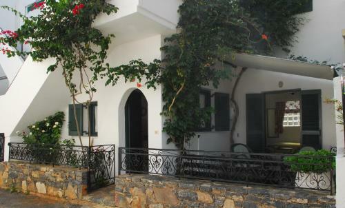 Palemilos Apartments