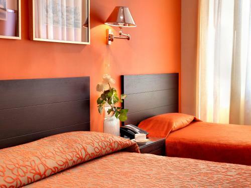 Phidias Piraeus Hotel