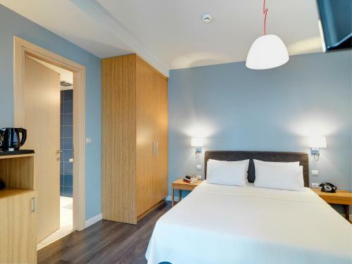Phidias Piraeus Hotel