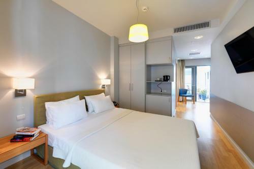 Phidias Piraeus Hotel