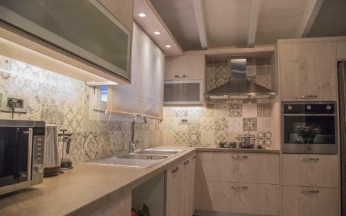 Hostal Leonidas House