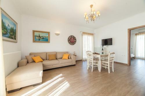 Panos Apartment Naousa