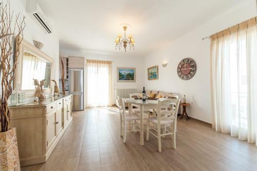 Panos Apartment Naousa