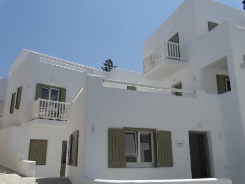 Hostal Anassa Suites