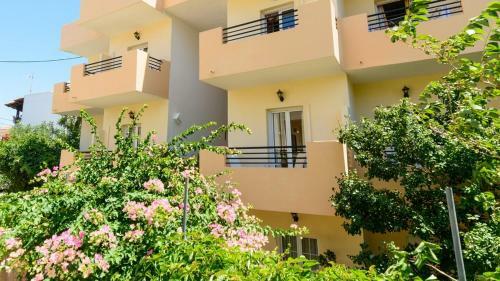 Argyro Apartments And Studios