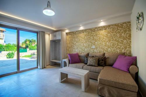 Paradise Apartments