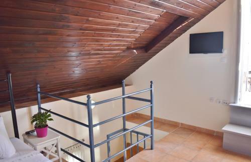 Kripis House