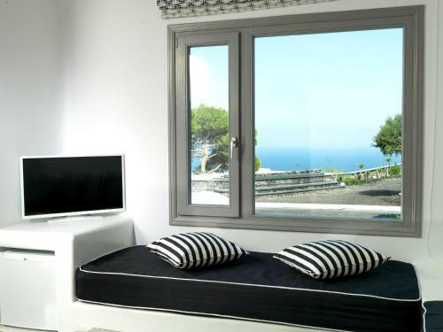 San Marino Suites