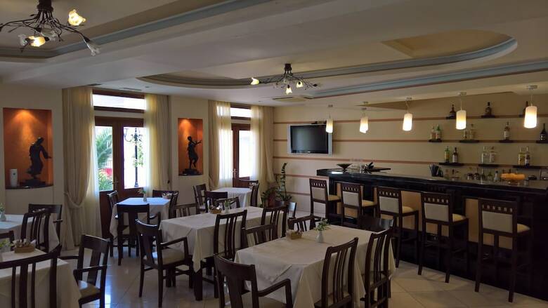 Evanik Hotel
