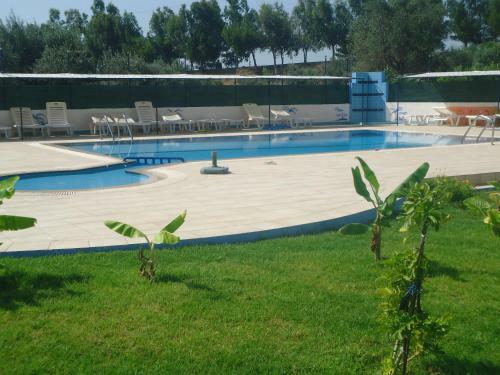 Eleni's Apartments
