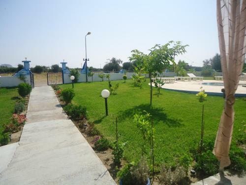 Eleni's Apartments