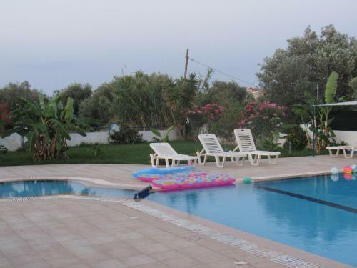 Eleni's Apartments