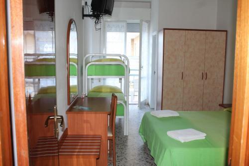 Hotel Holiday